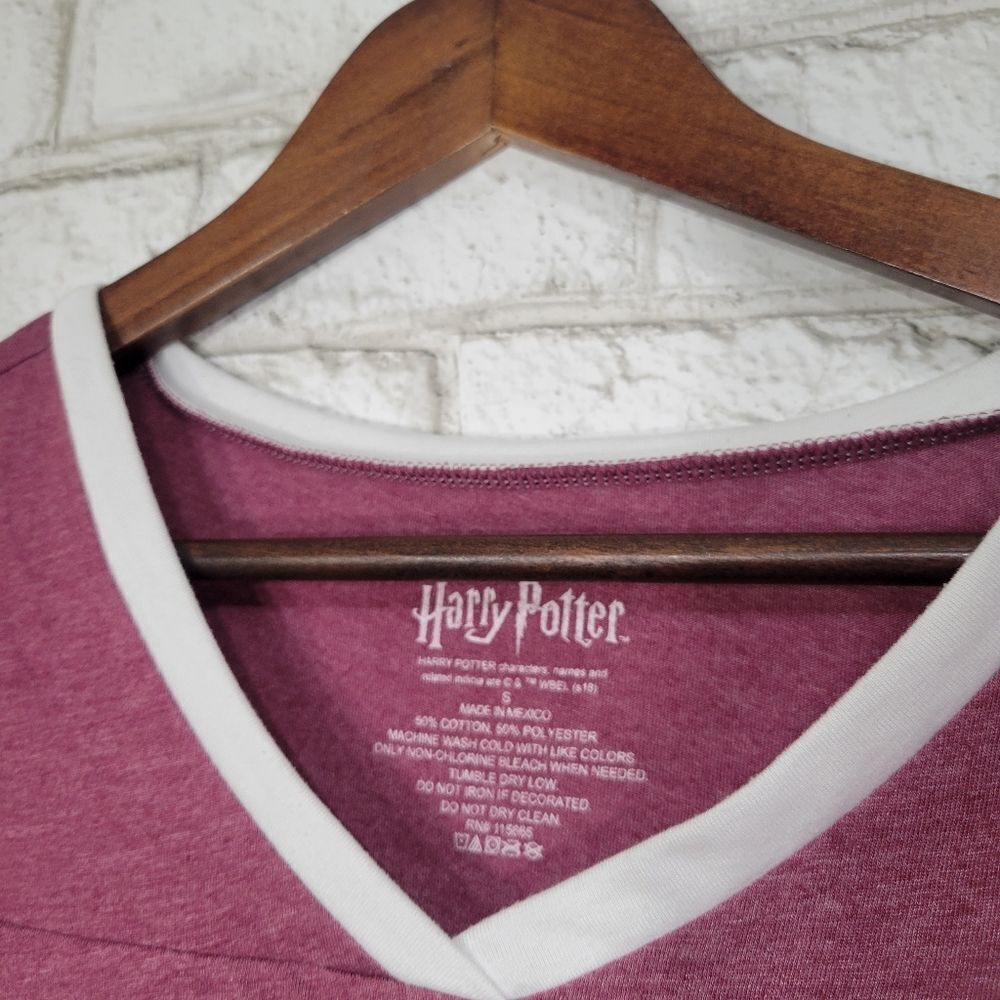 Harry Potter Gryffindor graphic tee - Picture 7 of 12